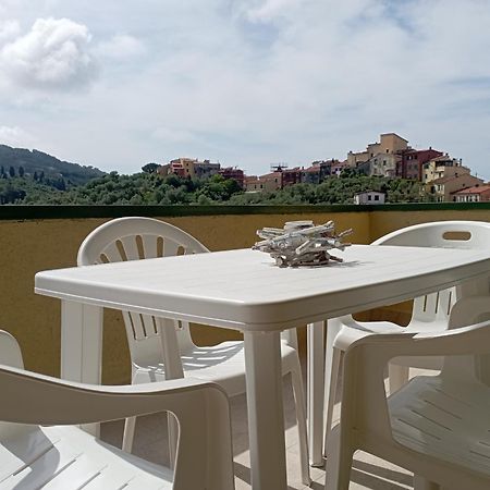 Dagli Ulivi Al Mare Apartment Леричи Екстериор снимка